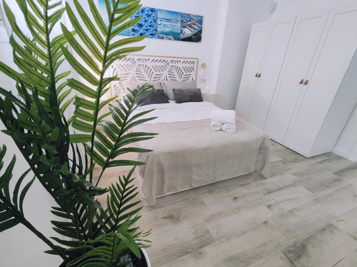 La Victoria Suites Málaga Extérieur photo