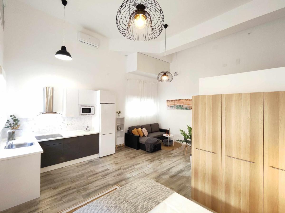 La Victoria Suites Málaga Extérieur photo