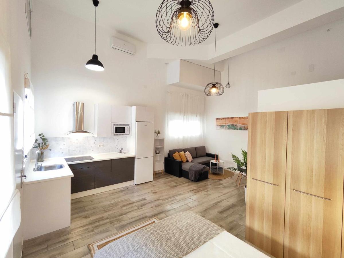 La Victoria Suites Málaga Extérieur photo