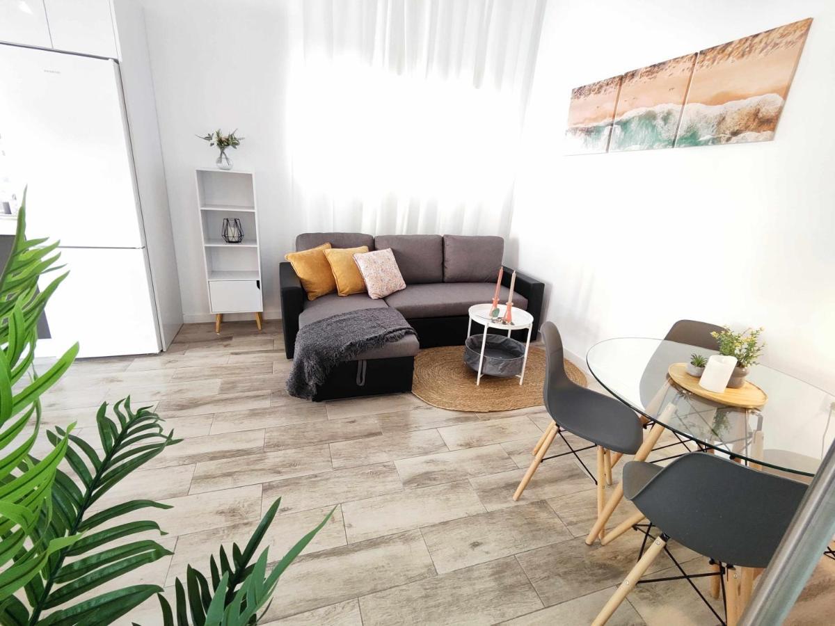 La Victoria Suites Málaga Extérieur photo