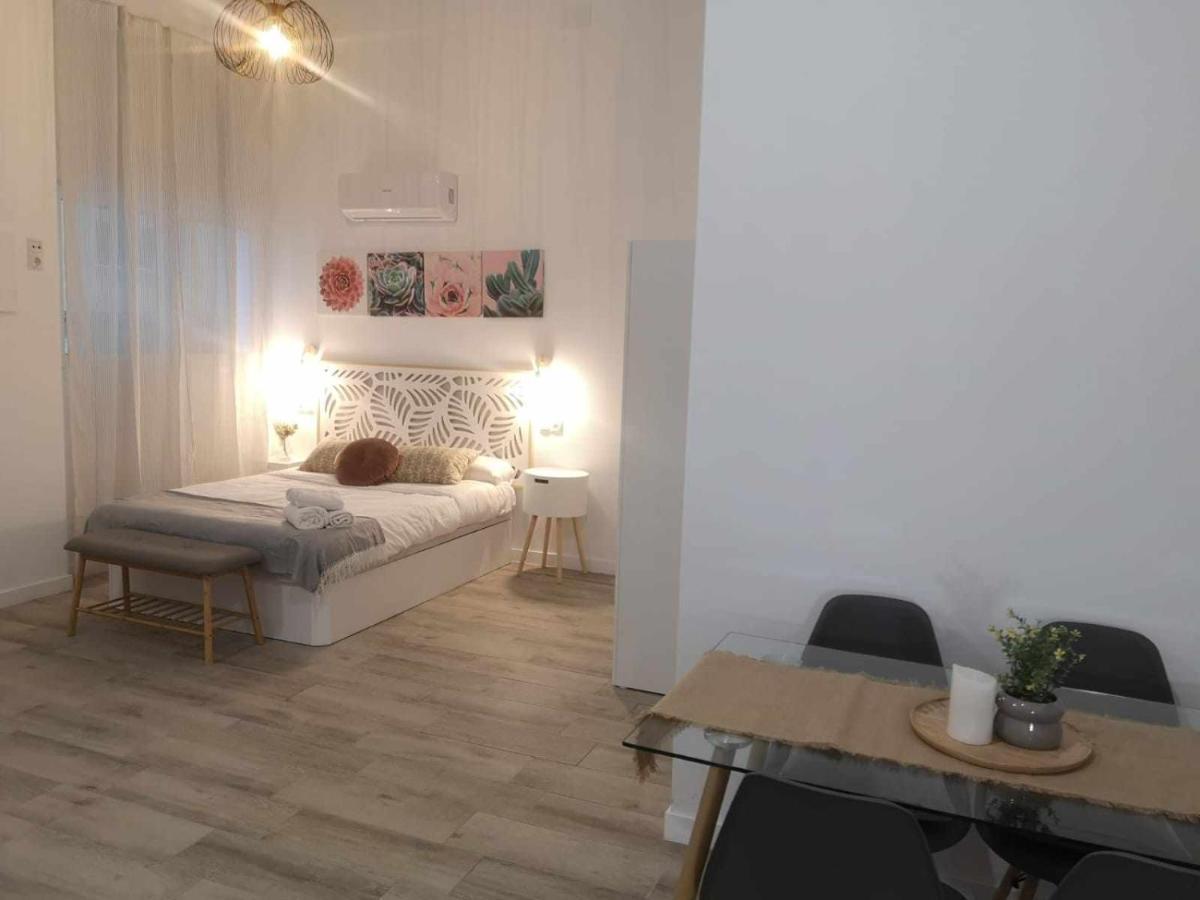 La Victoria Suites Málaga Extérieur photo