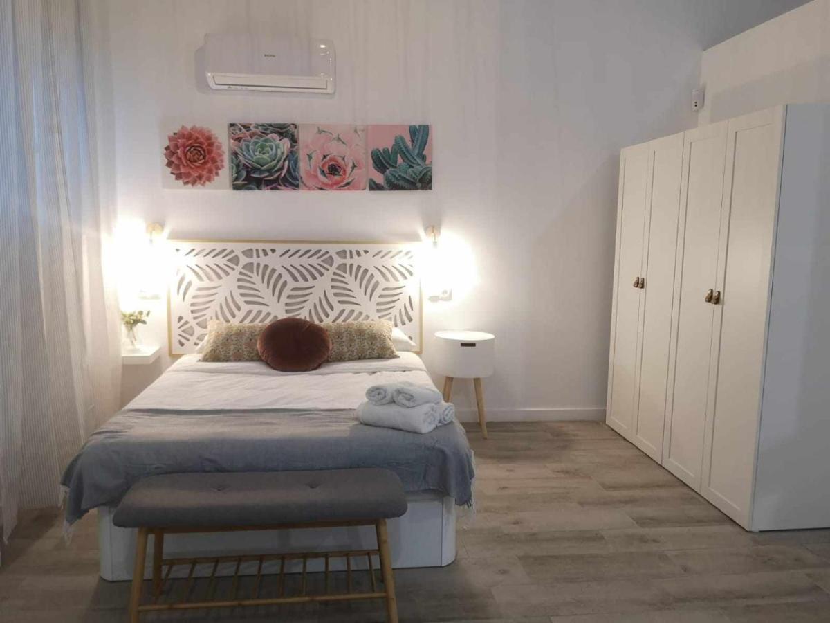 La Victoria Suites Málaga Extérieur photo