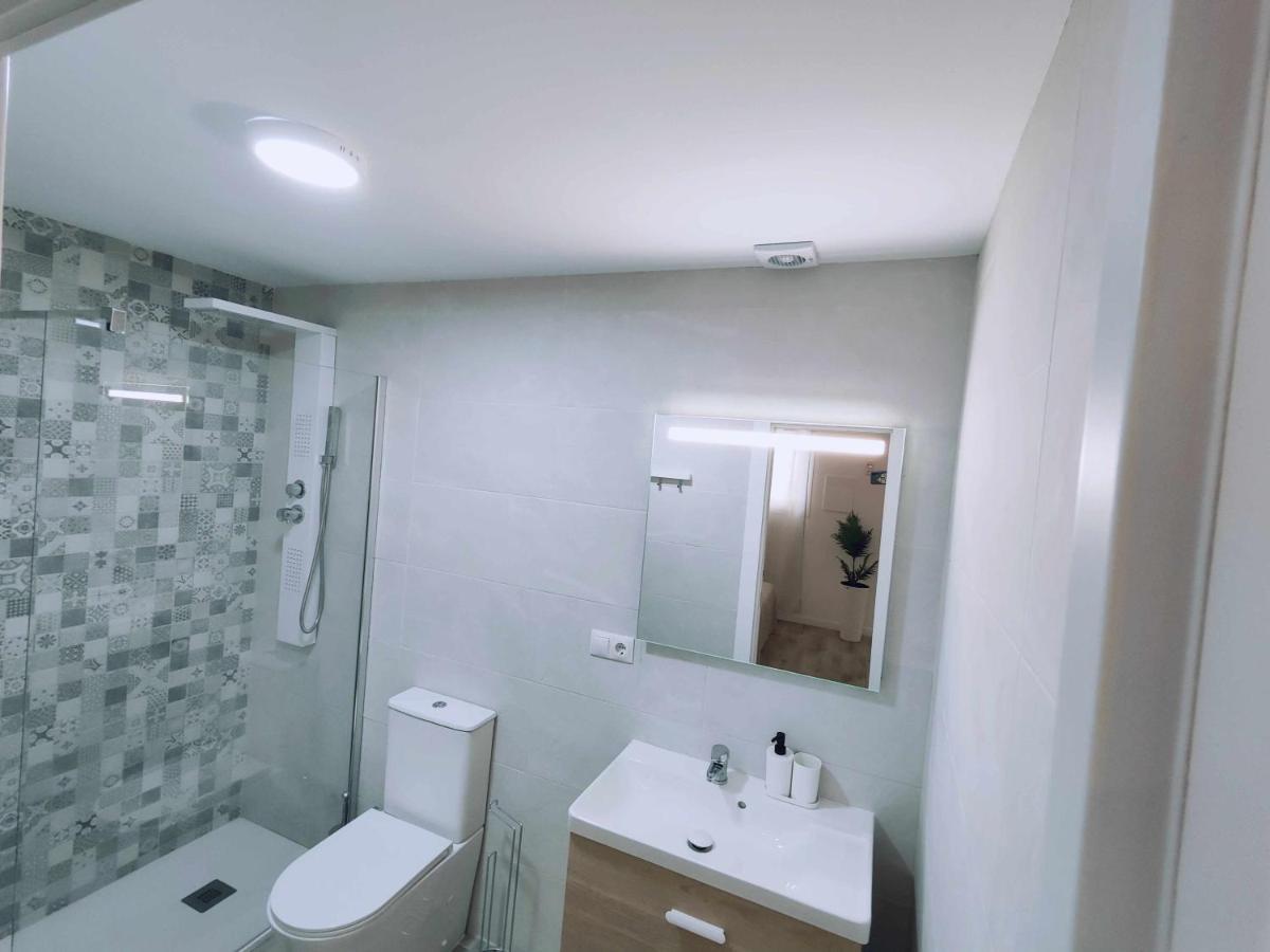 La Victoria Suites Málaga Extérieur photo