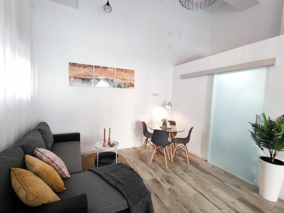 La Victoria Suites Málaga Extérieur photo