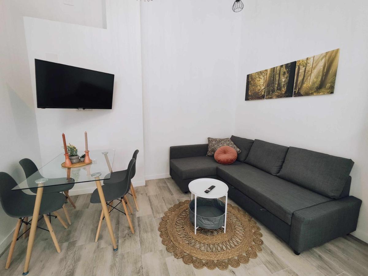 La Victoria Suites Málaga Extérieur photo